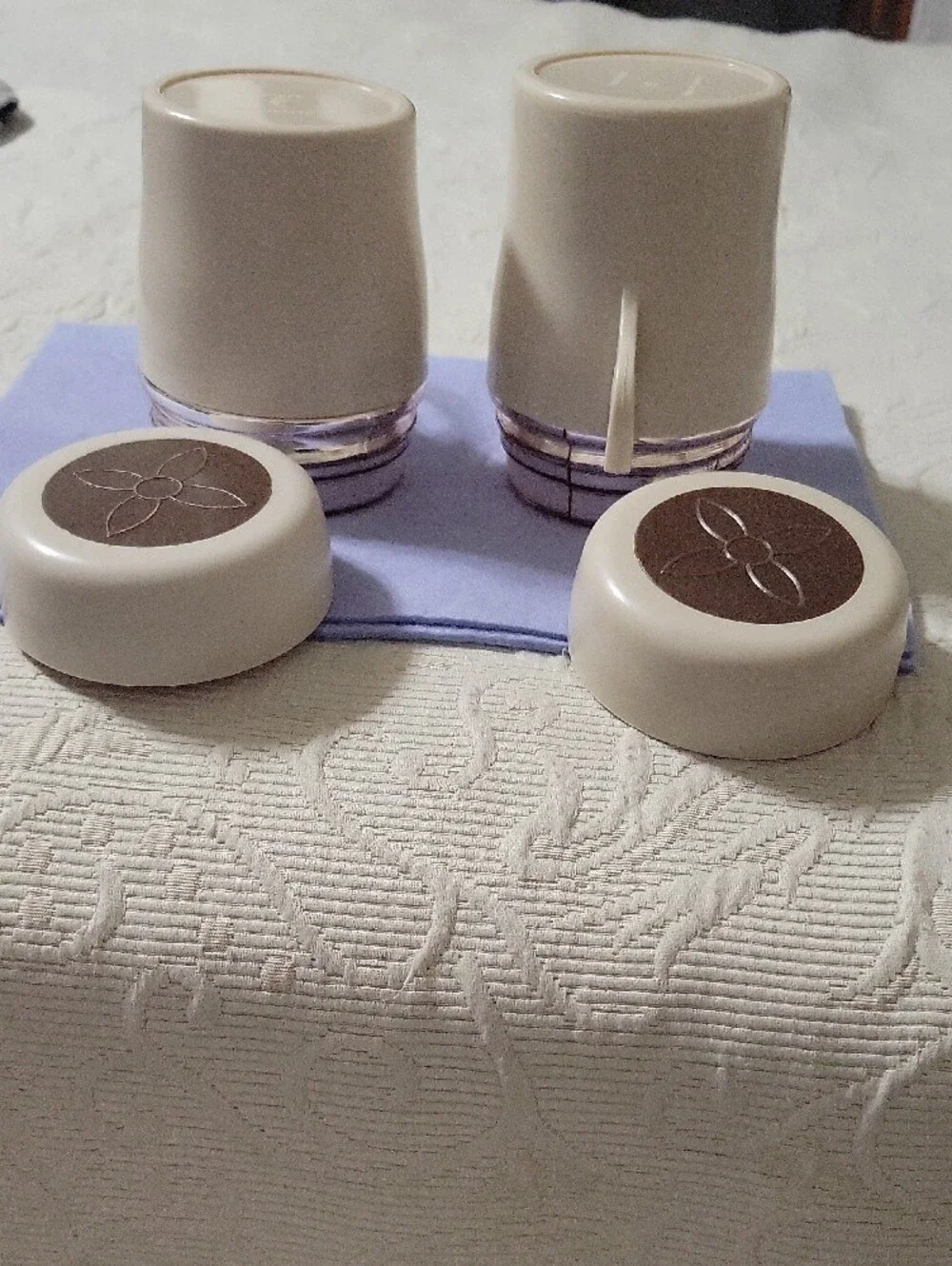 Two Vtg.Insulated Cream Travel Mug with Handle - Stylish Thermal Cup